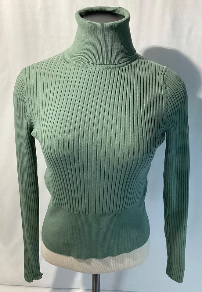 ZARA Woman’s Turtleneck Short Sweater Size M Color Mint Green Long Sleeves Knit - Image 4 of 4