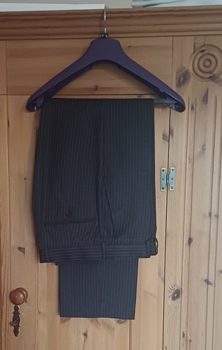 Racing Green Suit 40R Chest 34R Trousers Charcoal Grey Pinstripe - Picture 6 of 8