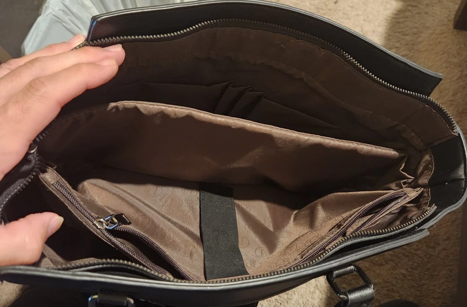 UMODA Laptop 17 pulgadas Mujer Bolso Acolchado Computadora Tableta para MacBook o PC  Foto 4 de 4