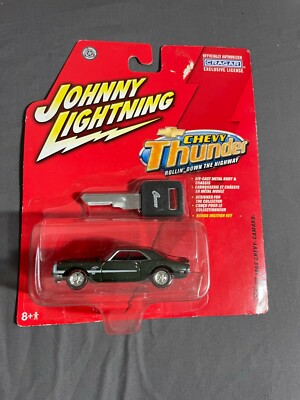 ミニカー Johnny Lightning 1968 Yenko Camaro s-l400.jpg