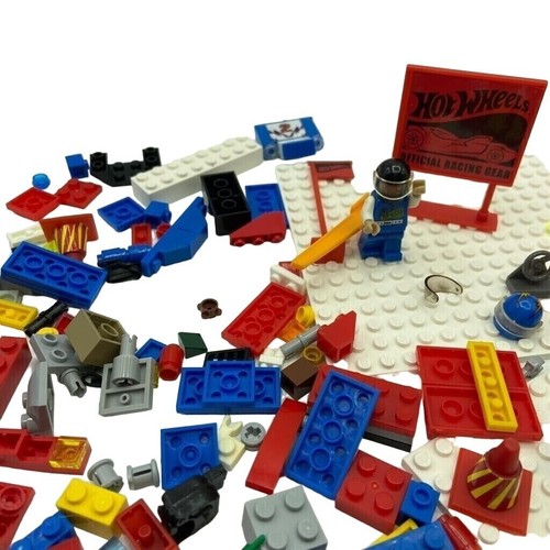 Hot Wheels Lego Car, Removable Parts - Picture 3 of 12