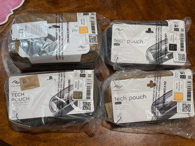 Peak Design 3 Tech Pouch Travel Bags and - 1 Wash pouch bag  *Lot  of 4*