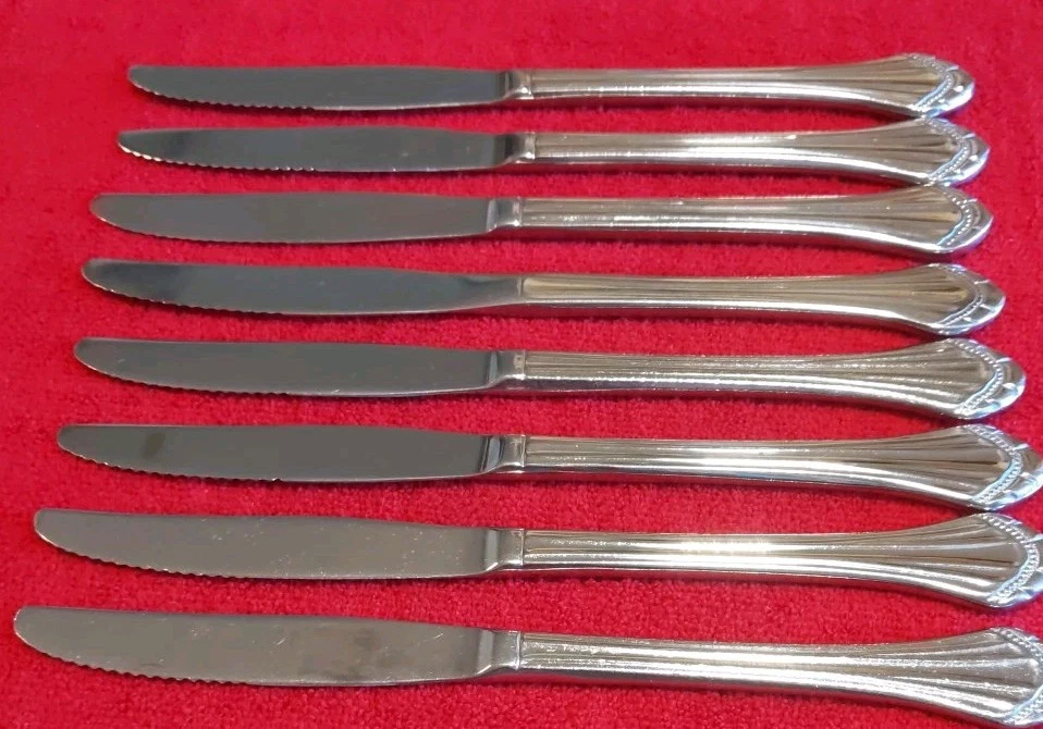 Oneida Community Marquette Stainless Flatware DINNER KNIVES 9" Set of 8 SERRATED
