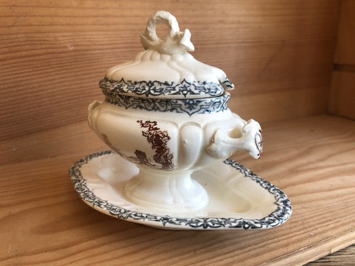 Choisy le Roi modèle Louis XIII toute petite saucière, petit manque au couvercle - Foto 5 di 23