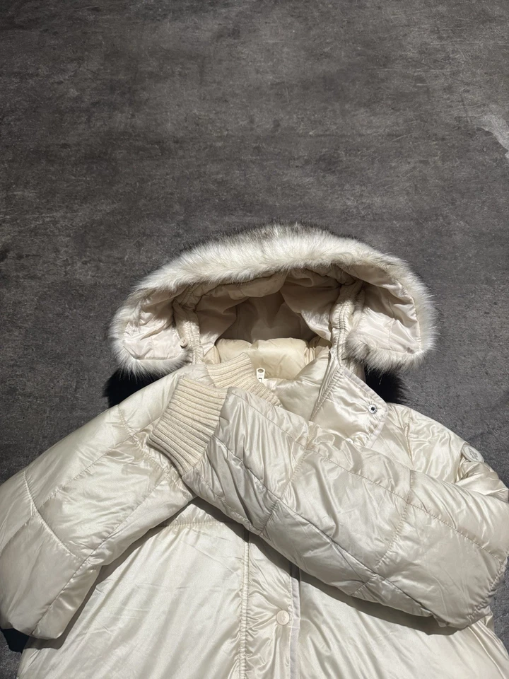 Abercrombie & Fitch Puffer Down Jacket Womens Medium Beige Hooded Faux Fur - Image 4 of 4