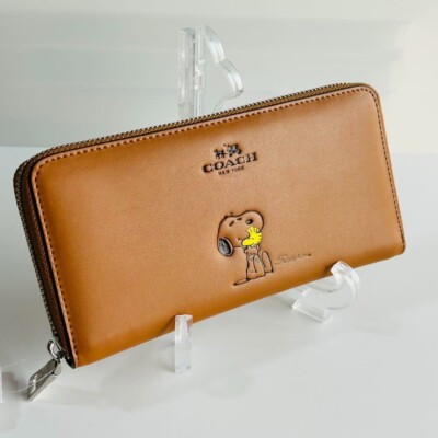 New Coach x Peanuts Snoopy Lady's Long Leather Wallet Brown OUTLET