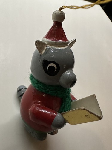 1979 Dakin Raccoon Caroler Christmas Ornament + Music, Red Hat/Coat, Green Scarf - Picture 4 of 7