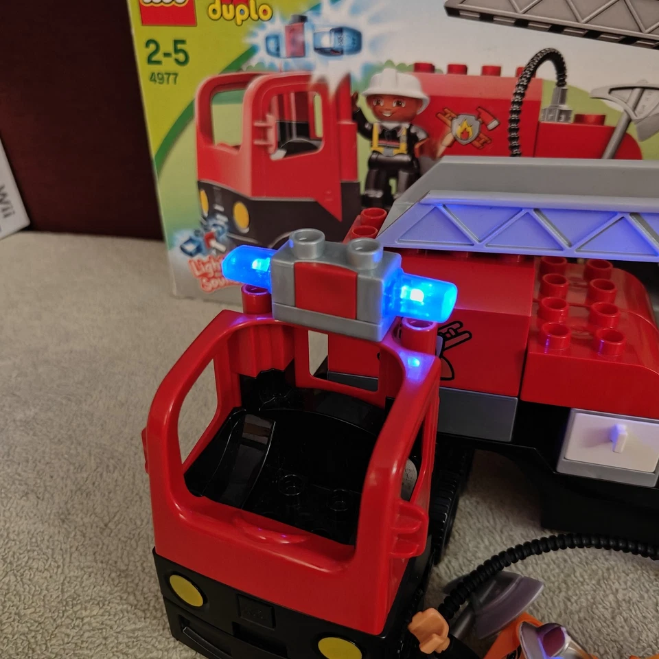 Lego Duplo 4977 - Le Camion des Pompiers - Complet - incendie Son & lumière - Photo 3/4