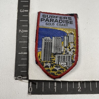 Vtg SURFERS PARADISE GOLD COAST Australia Patch (Plastic Glued On Back) 13NF