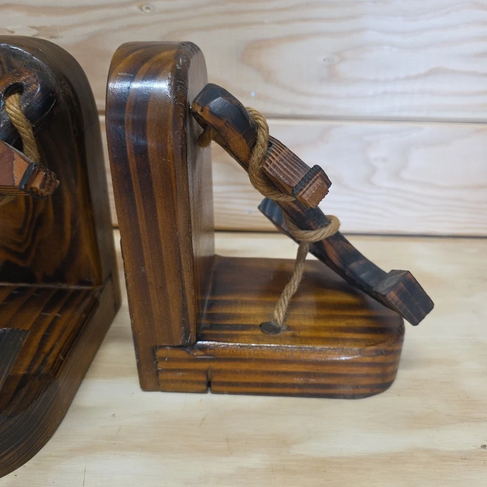 Anclas náuticas vintage con extremos de libro talladas a mano 1978 Lincoln City Oregon firmadas  Foto 3 de 4