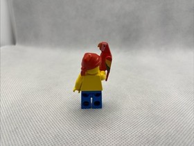 Vintage LEGO Pirate Minifigure Red/White Shirt & Red Parrot From # 1481
