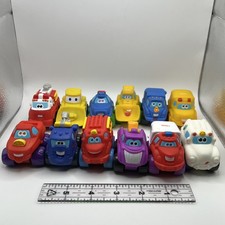 Lote de 12 juguetes vintage coleccionables Hasbro Lil Chuck & Friends Maisto Tonka 2000