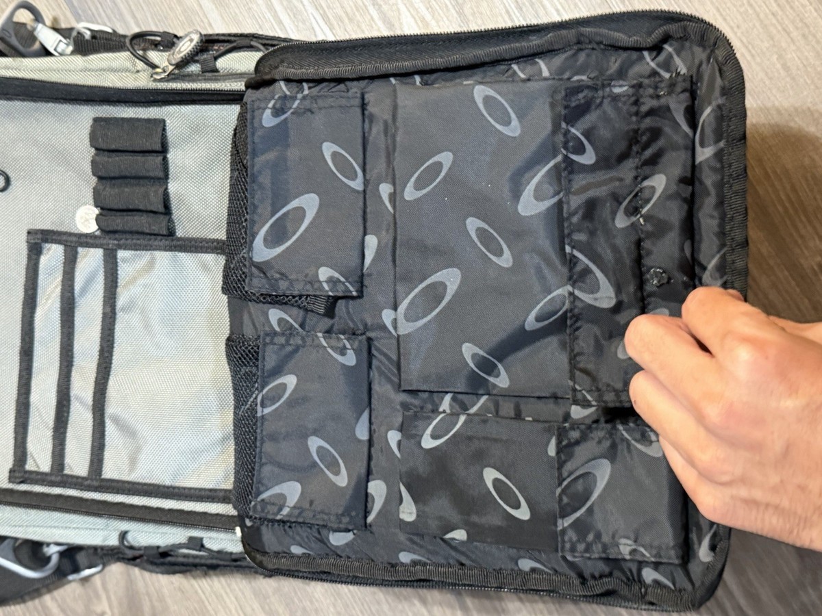 Oakley Tactical Field Gear Vertical Messenger Laptop Bag Strap