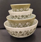 Pyrex Spring Blossom Crazy Daisy Set of 4 Mixing Bowls, Alternating White/Green