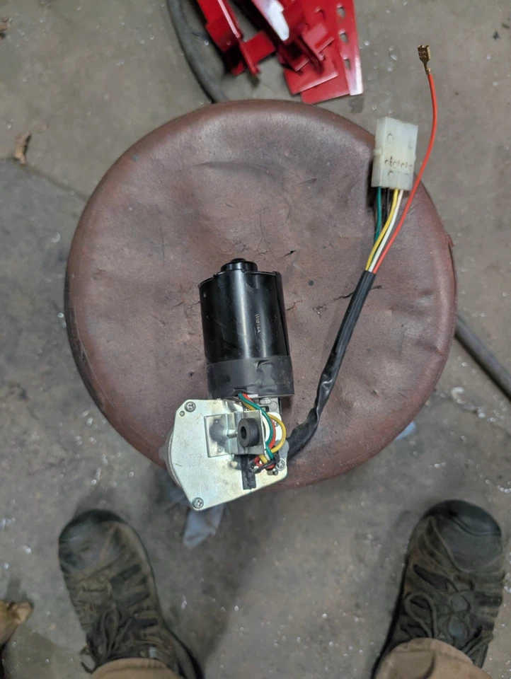 MOTOR LIMPIAPARABRISAS VOLKSWAGEN T1 BUG BEETLE 1972-1978 (SUPER ESCARABAJO 1972) Foto 2 de 2