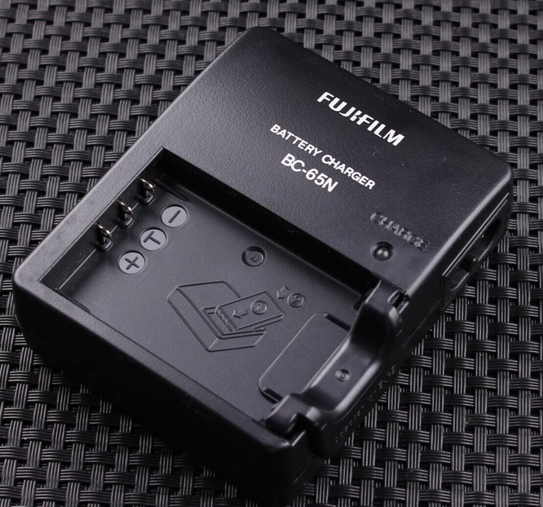FUJIFILM X70用アクセサリー BC-65N BLC-X70 NP-95 FUJIFILM 新品 富士フイルム BC-65N 純正バッテリーチャージャー