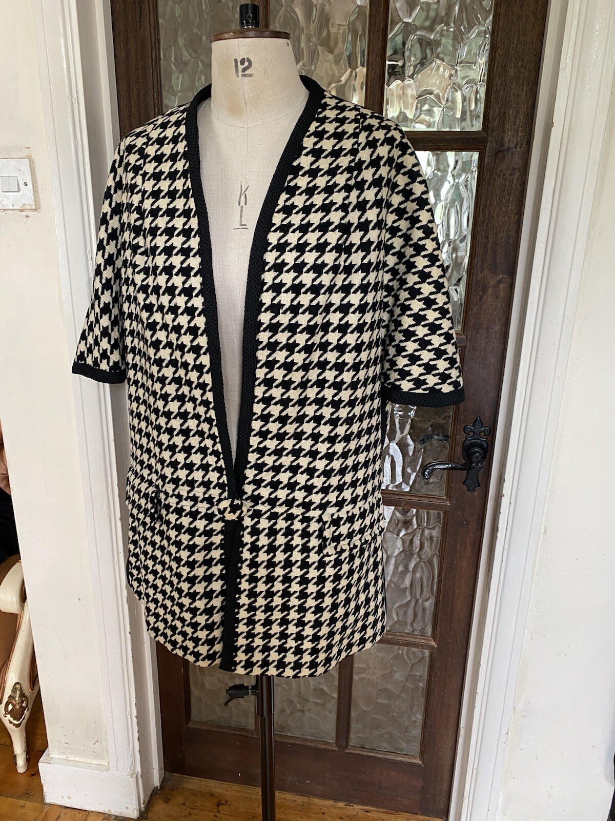 VINTAGE MALEO MODES DOG TOOTH CAPE 60S SIZE XL BLACK … Gem