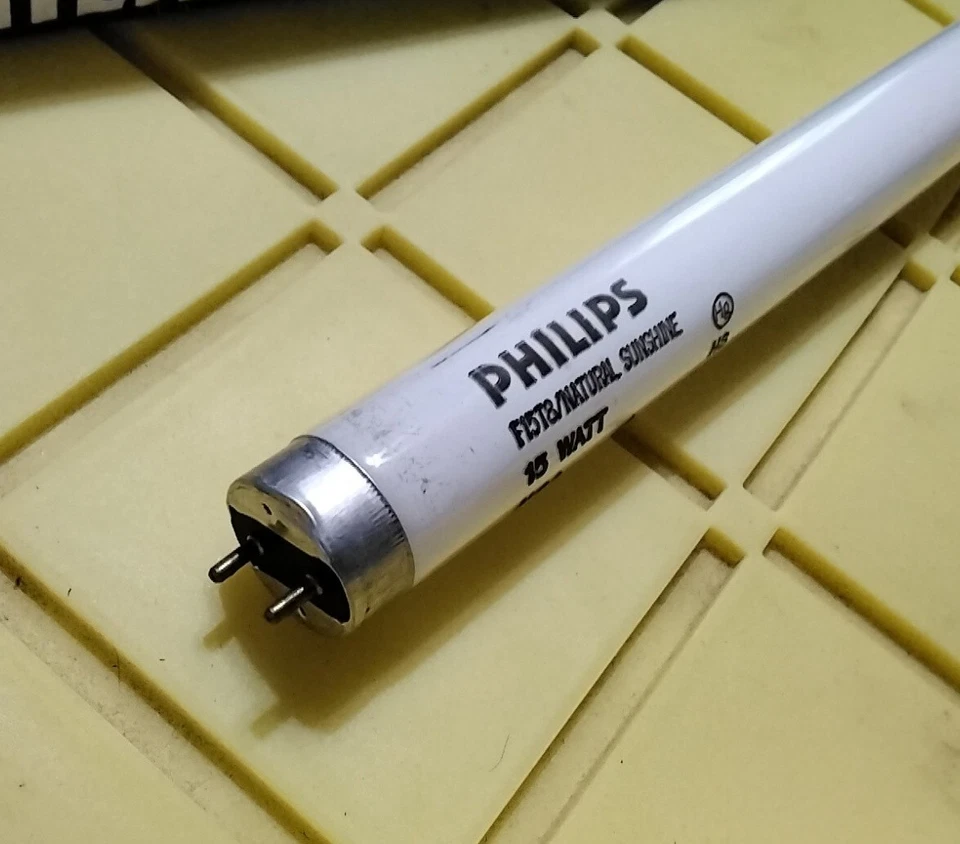 Philips LED Tube Light,15W  ,5000K Daylight White, 18 Inch,LED Replacement Bulb - Image 2 of 4