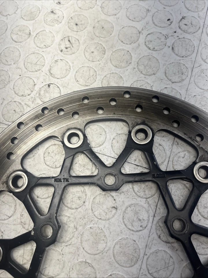 Rotor de disco de freno delantero derecho Suzuki GSXR1000 2016 59210-37H20 OEM Foto 2 de 4