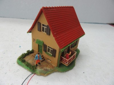 HO -  Faller 276b LED Illuminated Family Home 4'' x 3'' x 3'' with People added