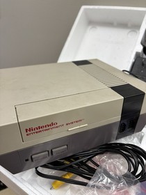 NES Power Set Nintendo Entertainment System CIB Power Pad Console Cables Zapper