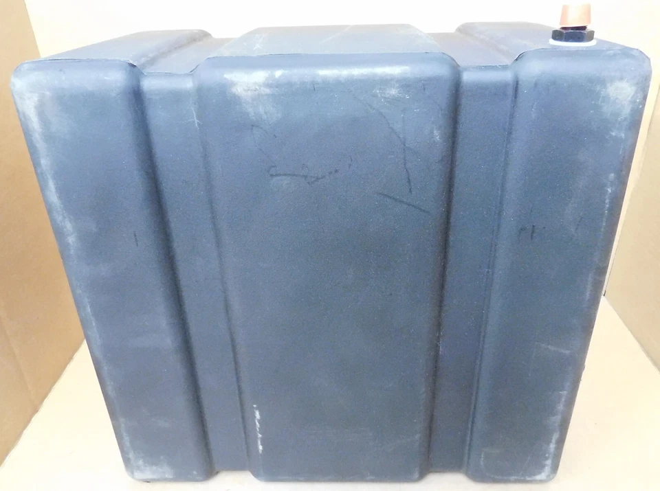 RCI Flat Bottom Pro Street Fuel Cell, 12 Gal, 18 X17 X10.5", Polyethylene - Image 3 of 3