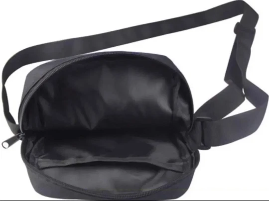 Mini bolsas de mensajero Juventus para niños. Nuevas Foto 3 de 4