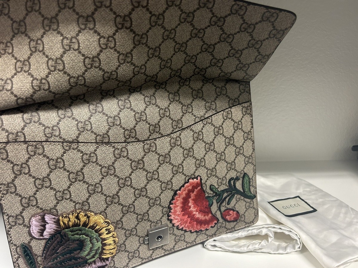 Gucci - GG Supreme Monogram Embroidered Carnation Medium