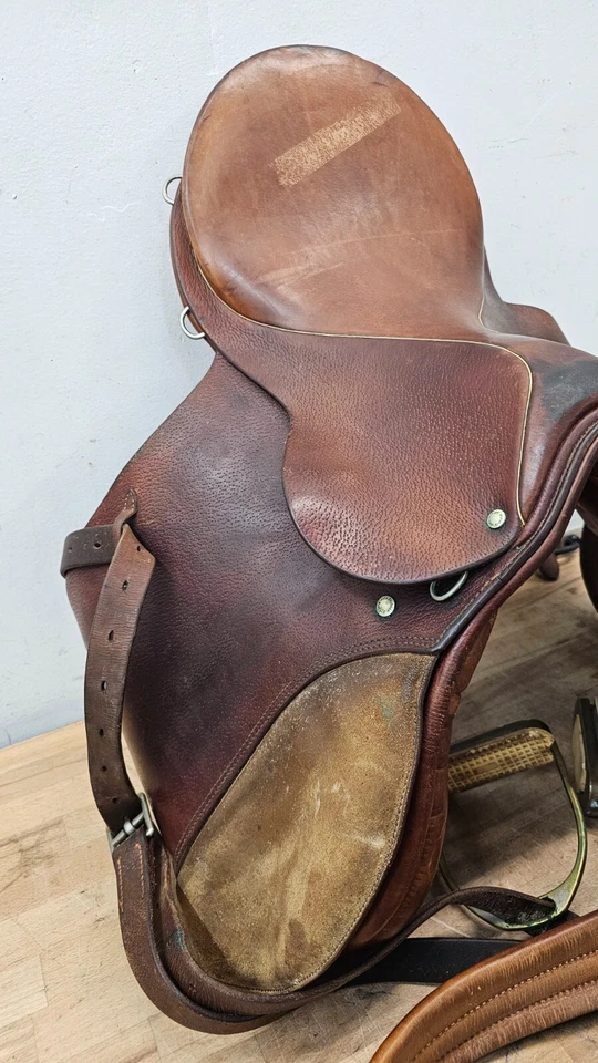 17” Johs . Stubben Krefeld Vintage Jumping Saddle USED - Image 4 of 4