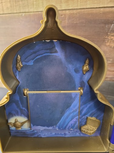 Vintage Disney Aladdin Mattel 1993 Mini Play Palace Cave 2 Figures - Picture 9 of 16