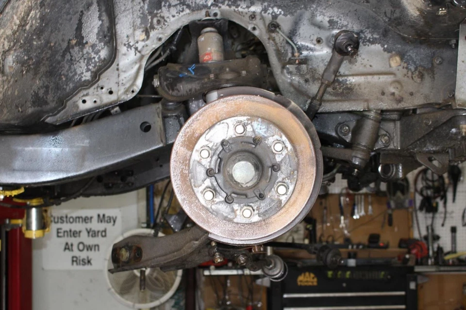 Conjunto de suspensión delantera izquierda conductor Mazda B-2600 87-93 Foto 2 de 4