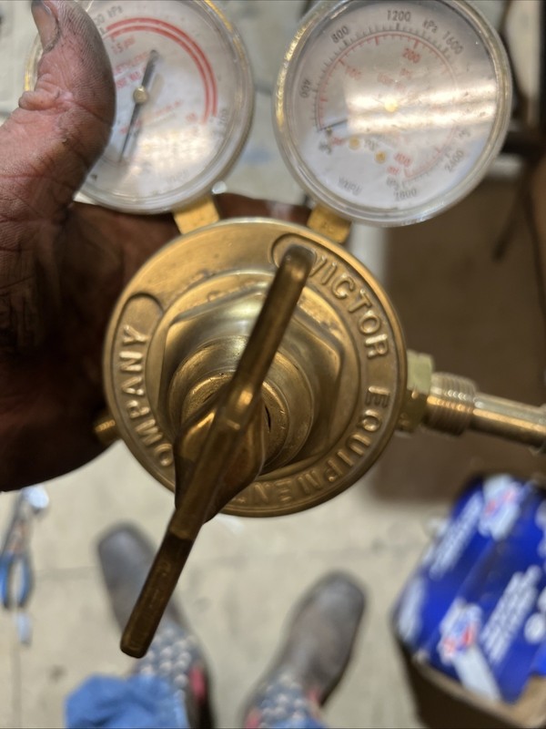 VICTOR  and SR460A Heavy Duty Regulator