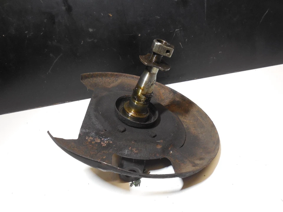 Front Left Wheel Hub Knuckle Spindle 73-80 Mercedes Benz R107 450SL 450SLC - Image 4 of 4