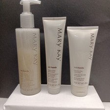 New NIB Mary Kay Satin Hands Pampering Set Fragrance Free- Full size