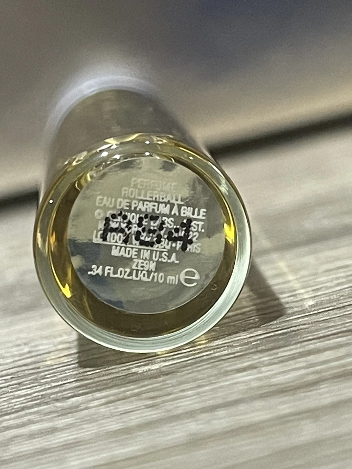 Aromatics In White By Clinique Para Mujer-Eau De Parfum Rollerball-.34oz/10ml-Nuevo Foto 3 de 4