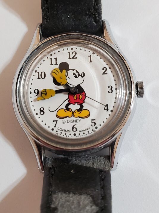 Vintage Mickey Mouse Lorus Quartz Watch by Disney with  display picture 3