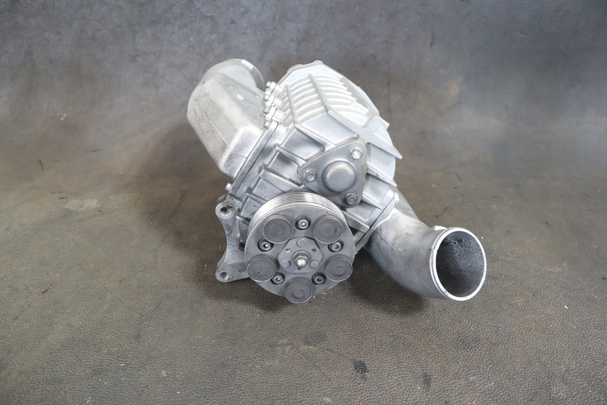 2010 KAWASAKI JET SKI ULTRA 260X JT1500 SUPERCHARGER 15051 2010 KAWASAKI JET SKI ULTRA 260X JT1500 SUPERCHARGER 15051
