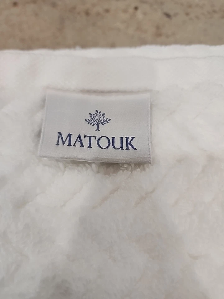 New MATOUK Set Of 2 White Seville Collection Bath Towel - Image 2 of 3