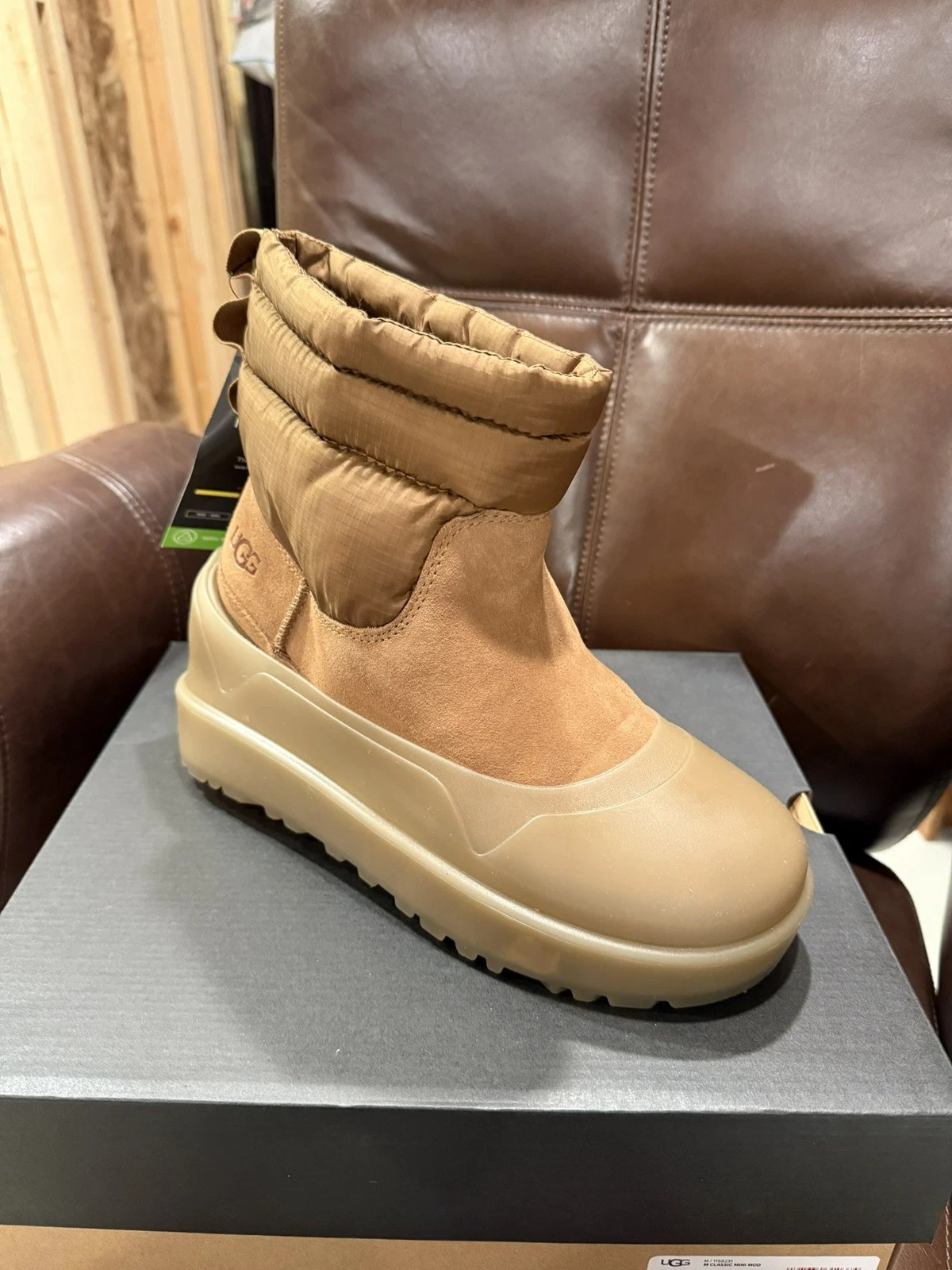 NEW MENS 12 CHESTNUT UGG CLASSIC MINI MOD WEATHER BOOTS SILICONE GUARD GALOSH
Opens in a new window