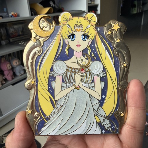 Sailor Moon Serenity Princess Limited Edition Fantasy Pin Anime Glow In The Dark