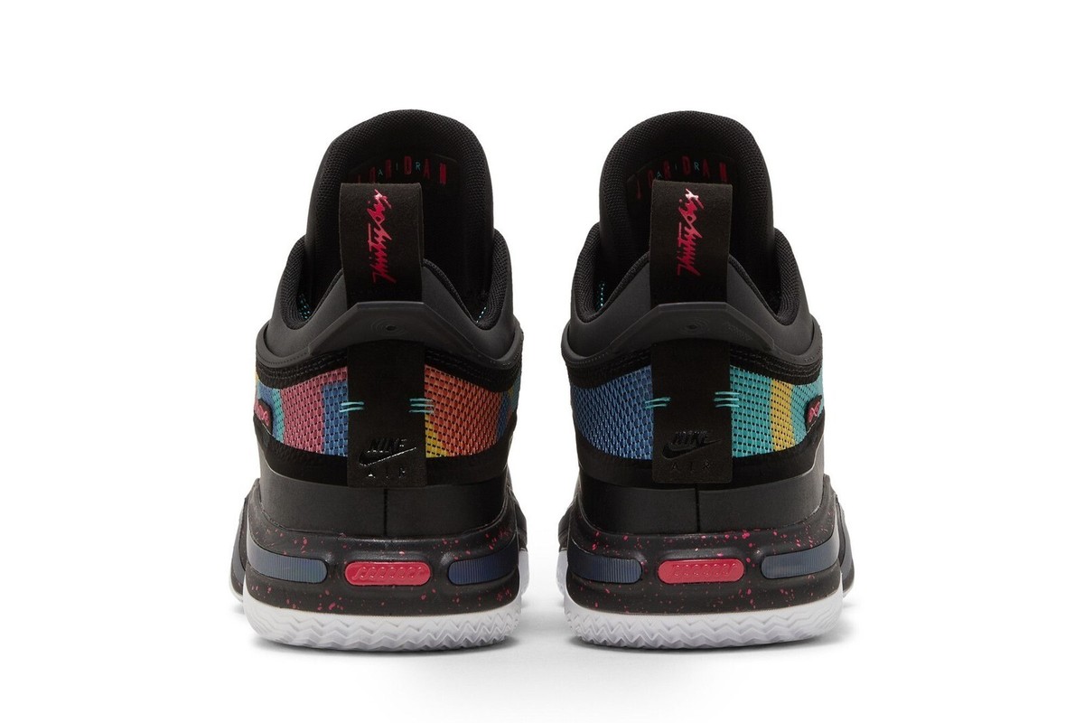 【新品未使用】Jordan Air Jordan 36 ブラック/マルチカラー An Artful Multi-Color Print Covers This Air Jordan 36 Low