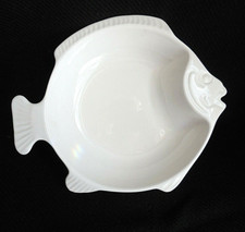Pfaltzgraff White Fish Shaped Serving  Chowder Bowl 10.5"