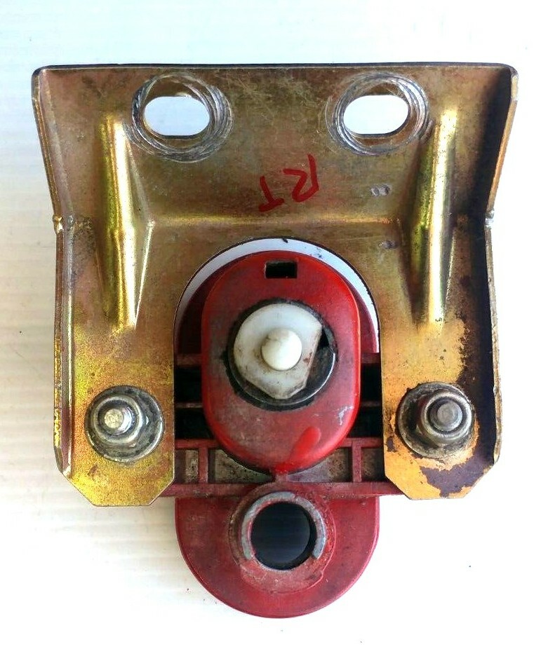 FERRARI 348 PARTS  RIGHT  DOOR OPENING PUSH BUTTON WITH BRACKET 62108710
