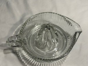 Vintage Clear Glass Orange Citrus Juicer Reamer Extractor with Handle