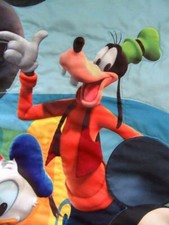 Disney Goofy Mickey Mouse Donald Duck Quilt Comforter Toddler Bed Throw 42x58"