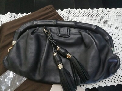 Gucci Tasche Bamboo Clutch in Top Zustand, nur wenige Male getragen. Leder schwarz