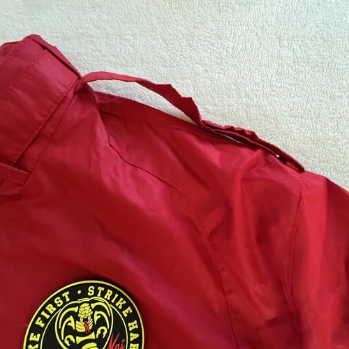 Vintage Kobra Kai Members Only Jacke Rot Herren EU 46 - US XL/XXL (Maße) - Bild 10 von 13