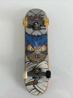 Super Rare Tony Hawks Pro Skater Rune Glifberg Flip 1st Gen Skateboard Tech Deck