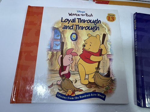 Lot Of 5 Winnie The Pooh Books - Picture 2 of 4