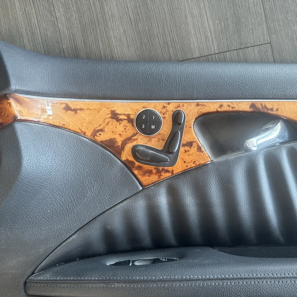 Panel de puerta delantera derecha OEM para Mercedes-Benz W211 A211720467 E350 2006-2009 Foto 2 de 4